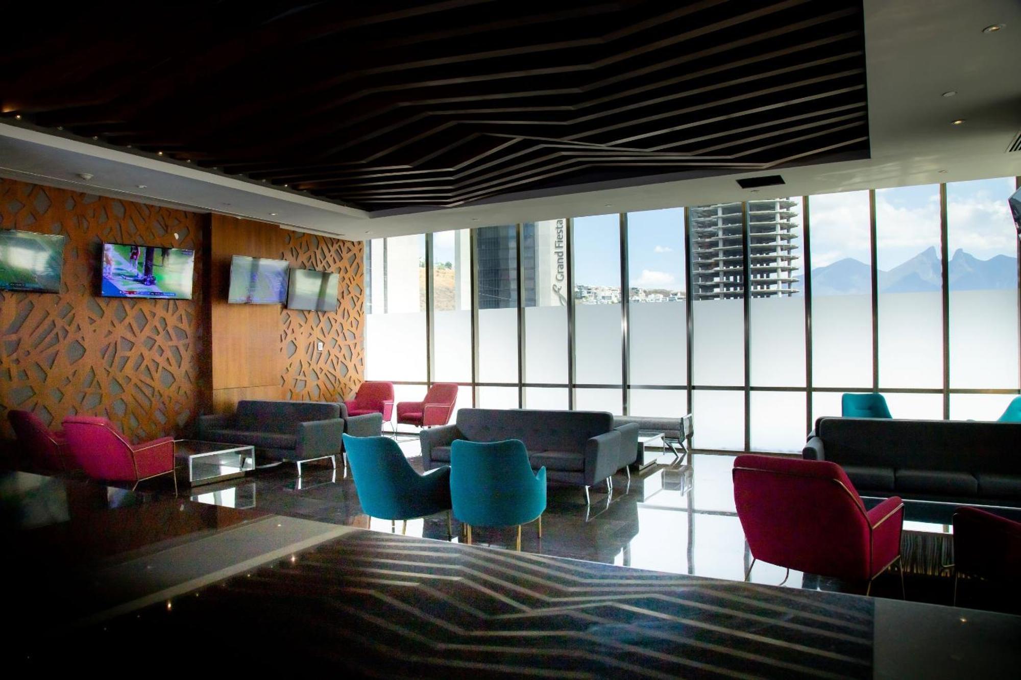 Camino Real Fashion Drive Monterrey Hotel San Pedro Garza Garcia Exterior photo The airport's VIP lounge